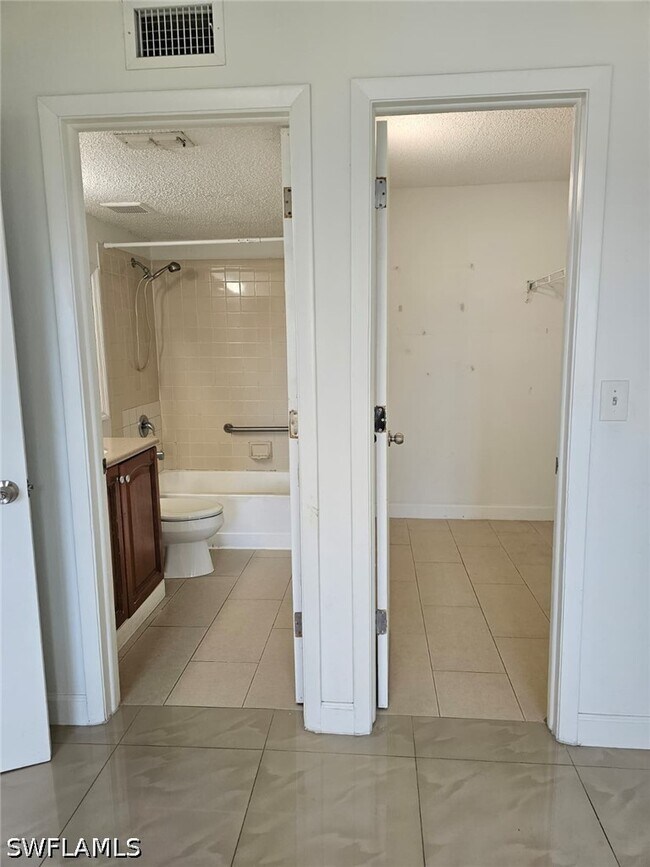 Building Photo - 108 Santa Clara Dr