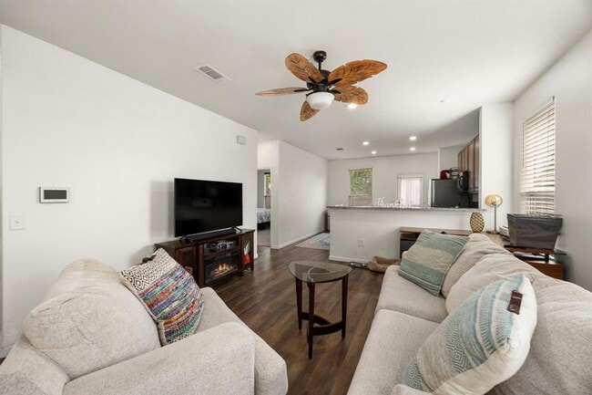 Building Photo - 4727 Prairie Chase Dr