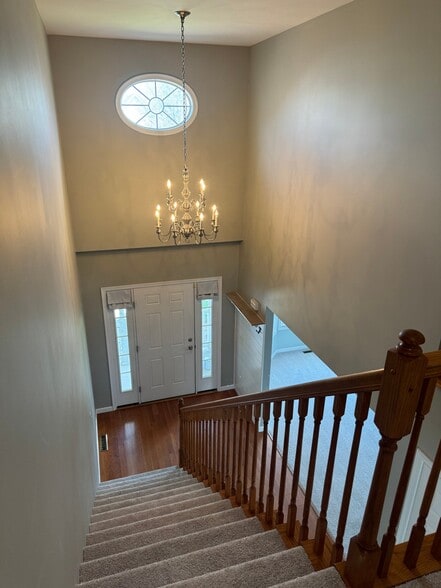 Building Photo - 134 Knob Hill Way