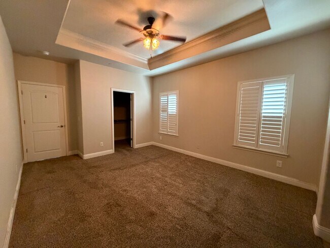 Building Photo - 2710 Orange Tree Dr