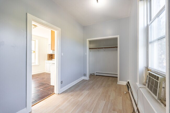 Building Photo - 2652 W 23rd Pl