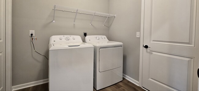 Building Photo - 1226 Ayla Ave