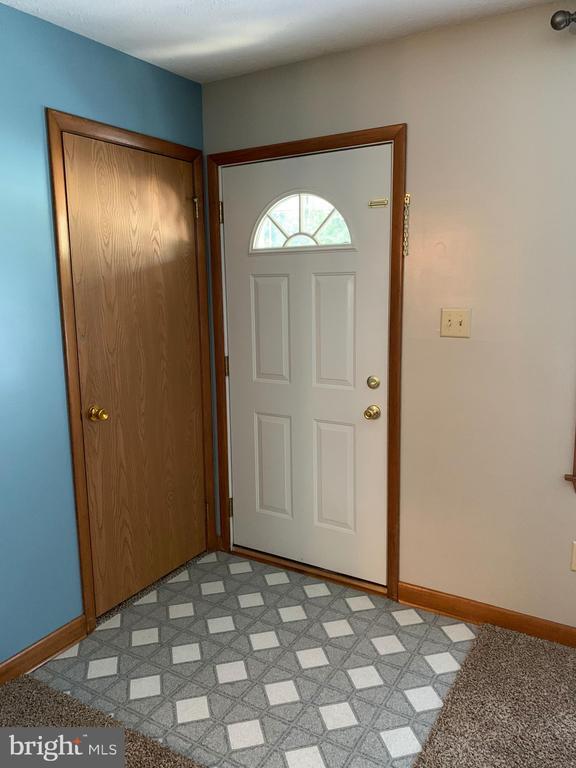 Building Photo - 110 Beech Ln