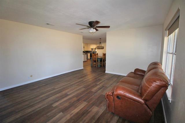 Building Photo - 801 Pearson Dr