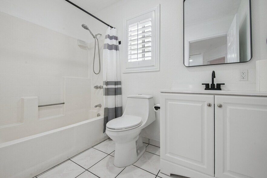Building Photo - 3628 Arroyo Seco Ave