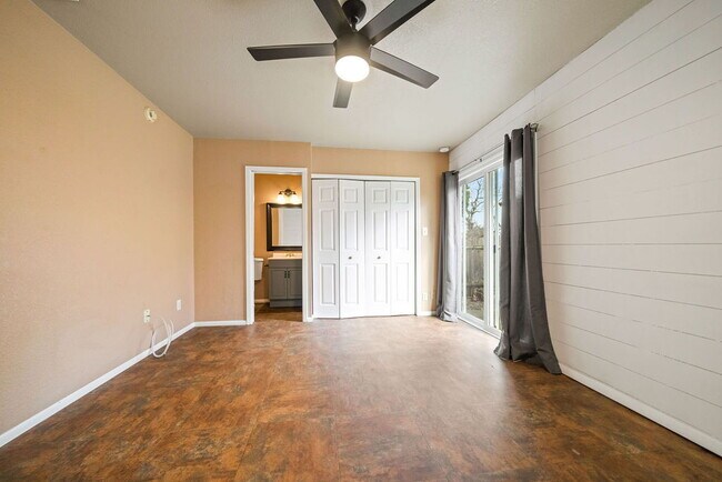 Building Photo - Spacious 3-Bedroom Home with Bonus Room, P...