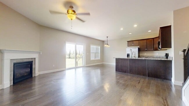 Building Photo - 802 Sedgegrass Dr