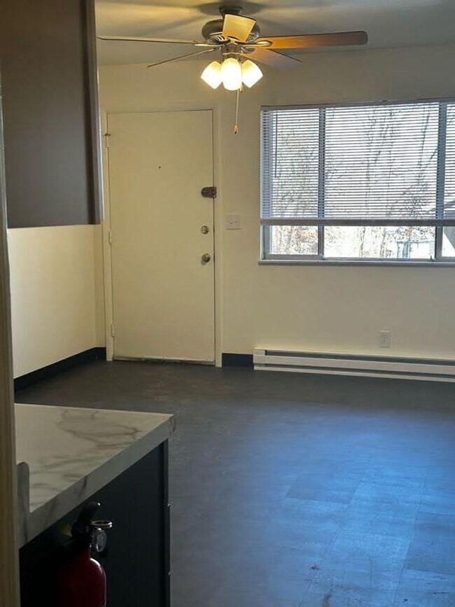 Building Photo - FAIRVIEW - AVAILABLE JULY 2024