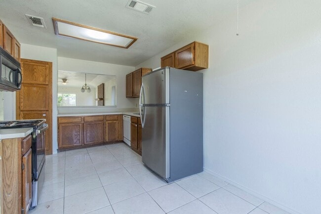 Building Photo - 7512 Down Hill Dr