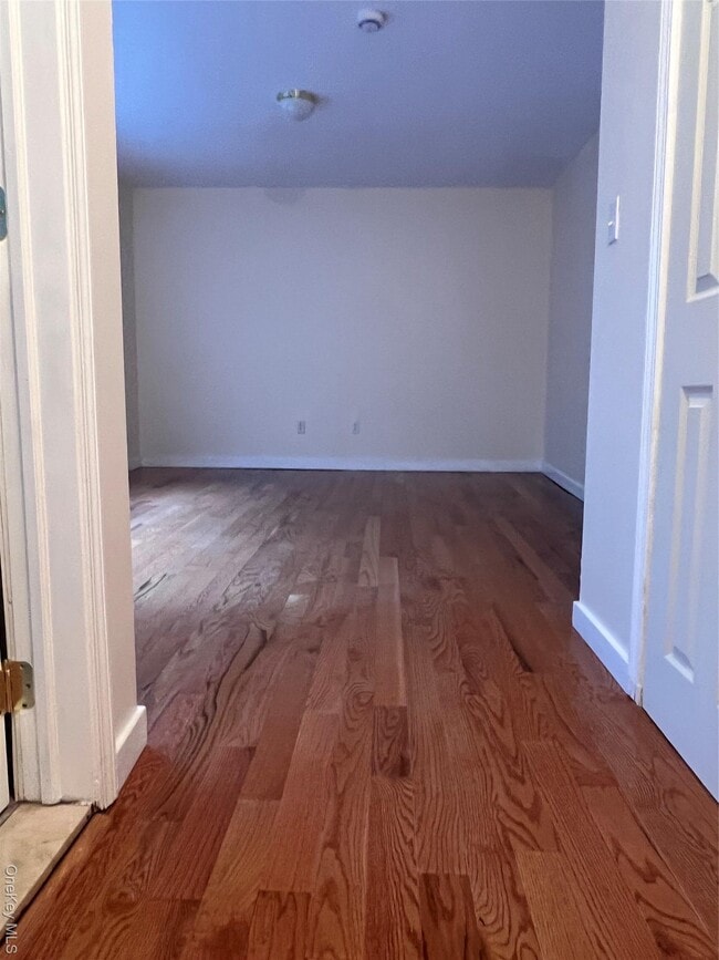 Building Photo - 1031 Halsey St