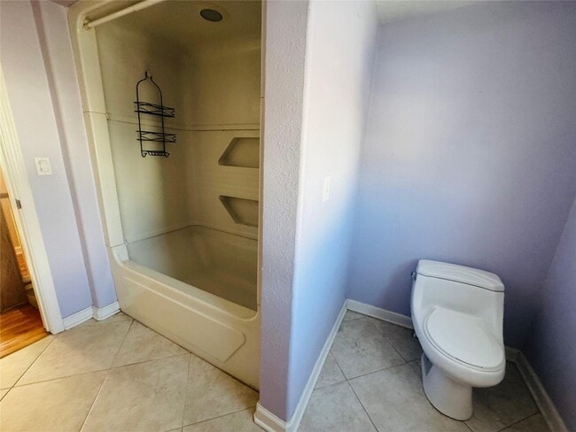 Building Photo - 2405-2405 Jenkins St