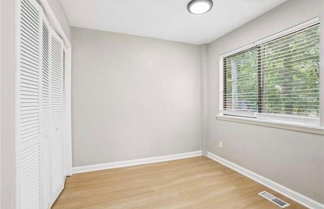 Building Photo - 5500 Gibson Dr
