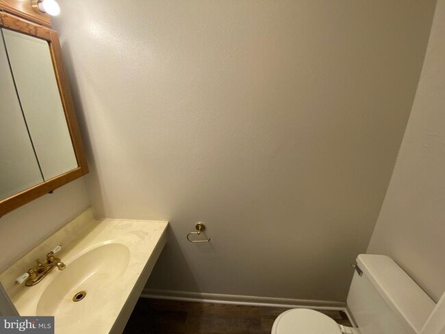 Building Photo - 4249 Normandy Ct