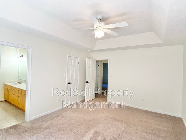 Building Photo - 116 View Pointe Dr