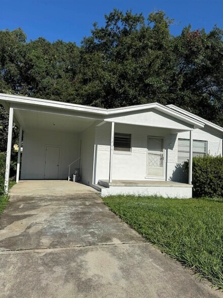 Building Photo - 1204 Clay St