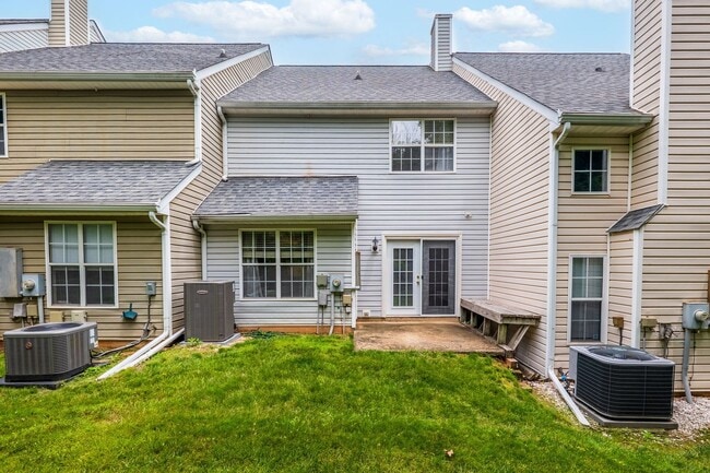 Building Photo - Charming 2-Bedroom Prescott Village Townhome!