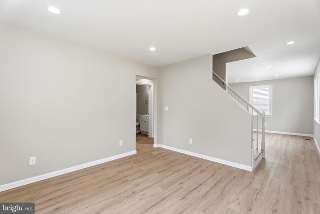 Building Photo - 706 Sue Grove Rd