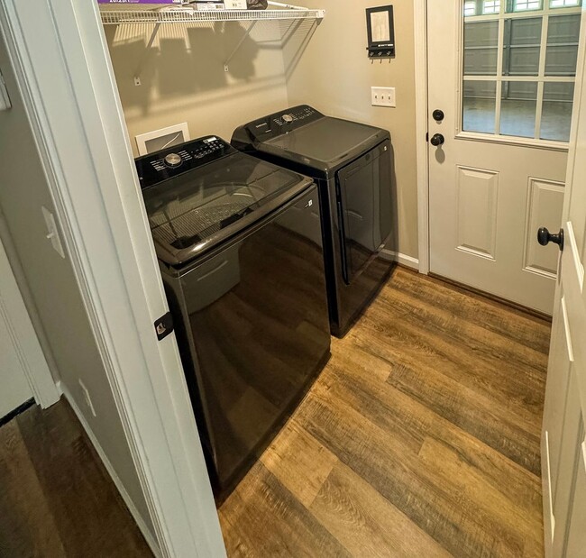 Building Photo - 3 Bed 2 Bath in Jacksonville!