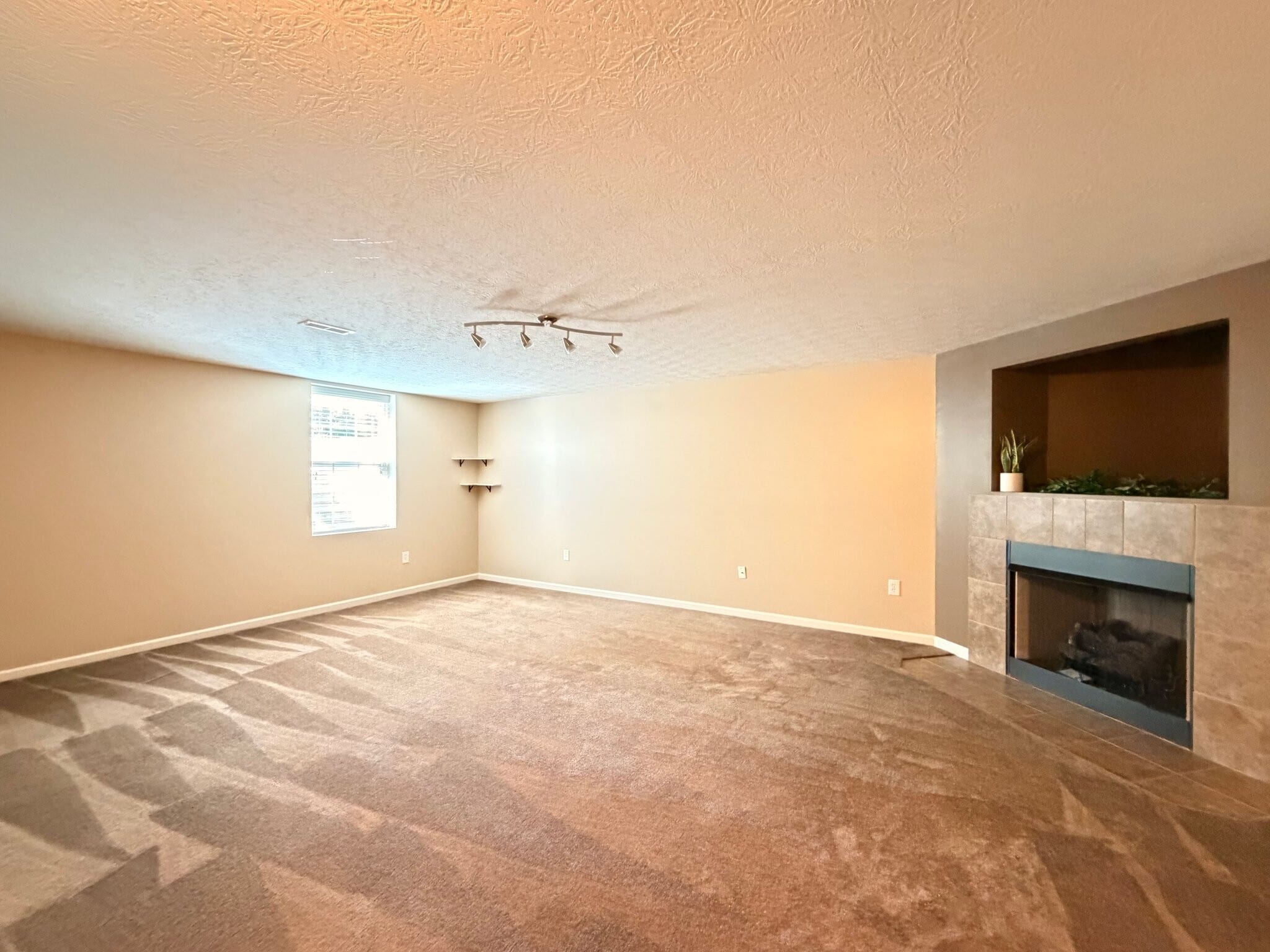 Building Photo - 7408 Cayman Ln