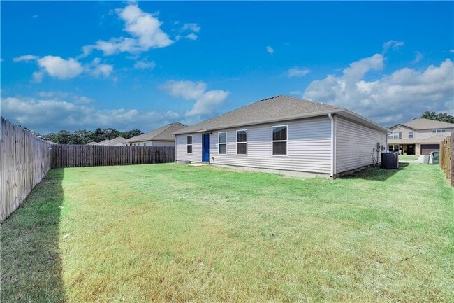 Building Photo - 1731 Hermitage Dr