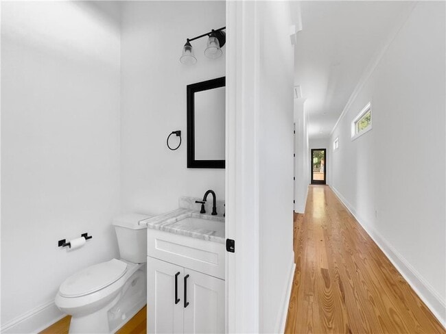 Building Photo - 5807 Royal St