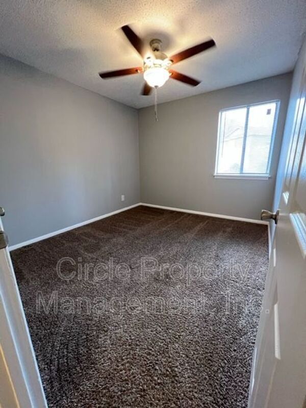 Building Photo - 4017 Hunters Ridge Dr SW