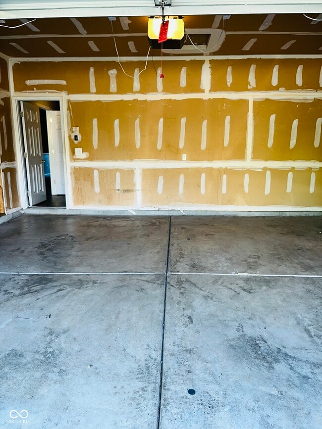 Building Photo - 8351 Brambleberry Dr