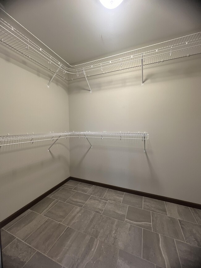 Building Photo - 6305 Saulk Trail