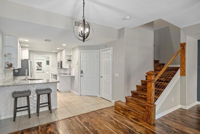 Building Photo - 1633 Napoli Dr W