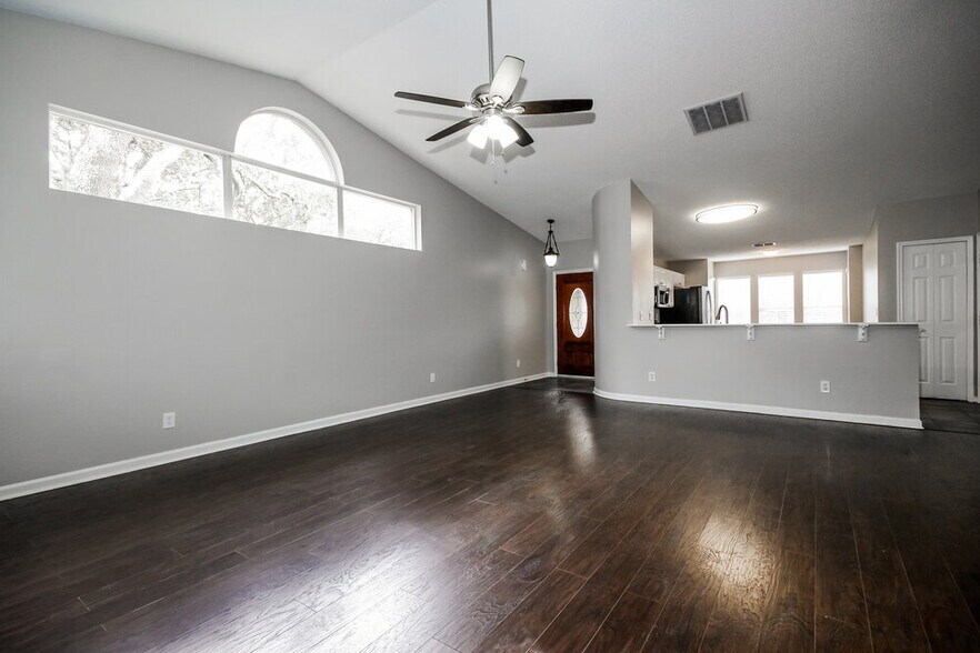 Building Photo - 4022 Fontana Pl