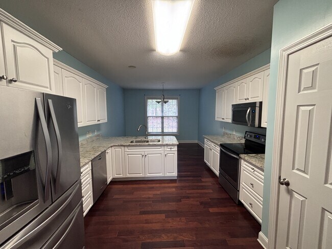 Building Photo - 305 Juniper Creek Blvd