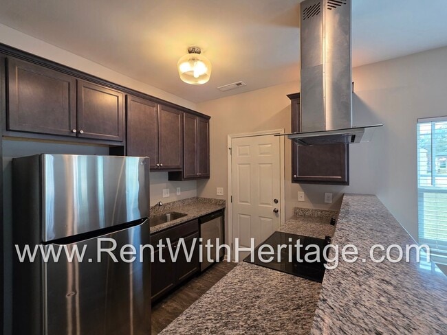 Building Photo - Awesome Ranch / Popular Carrollton Schools/ Near Adamson Square