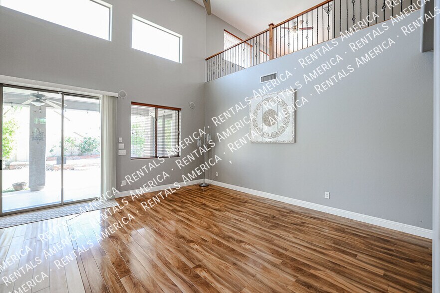 Building Photo - 2437 W Red Range Way