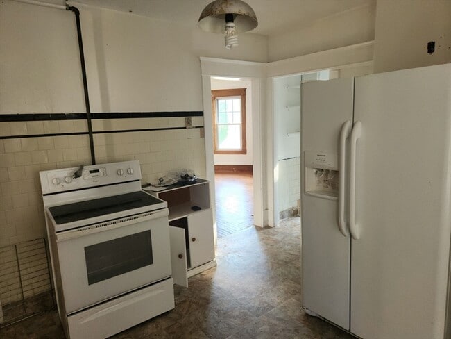 Building Photo - 27 Virginia St