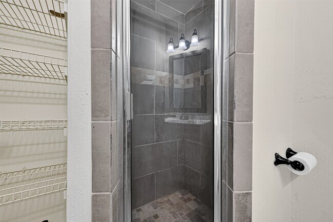 Building Photo - 8360 Jorine Dr