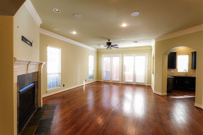 Building Photo - 1314 Sherwood Springs Ln