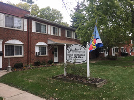 Building Photo - Glenbrook Townhouses