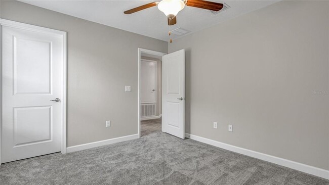 Building Photo - 1695 Ludington Ave