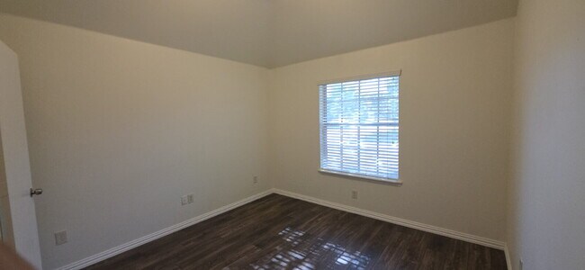 Building Photo - Beautifully Remodeled Home in Mansfield ISD – Corner Lot with Modern Upgrades!