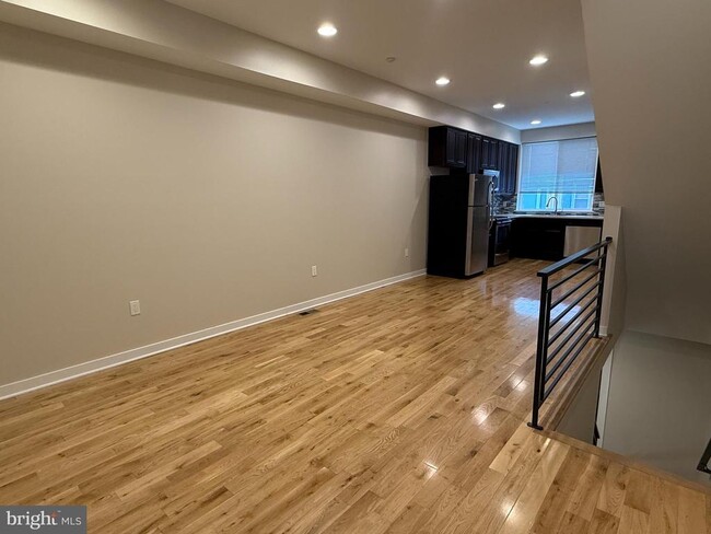 Building Photo - 2542 Ellsworth St