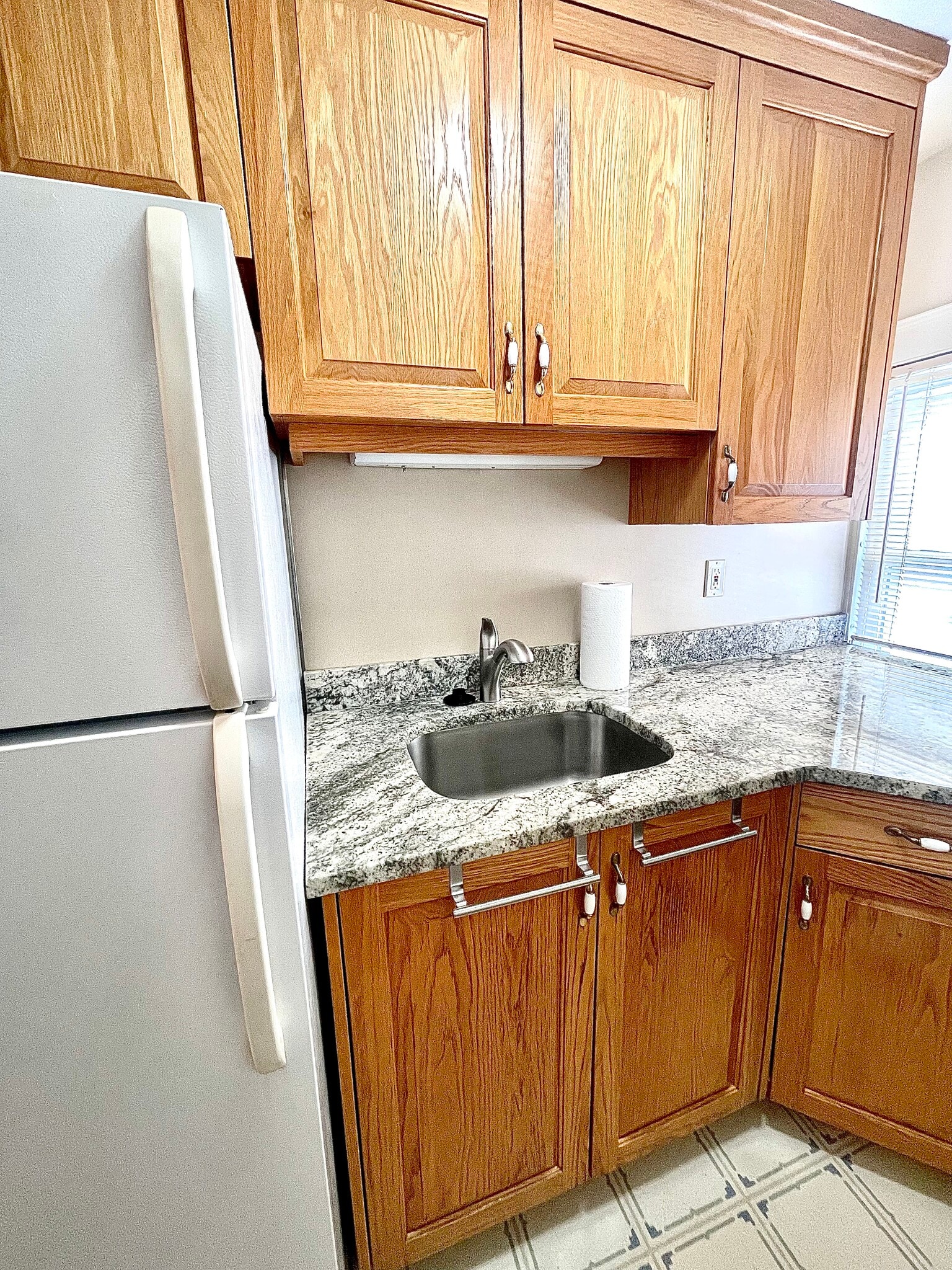 Kitchen - 50 Bretton Rd