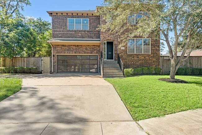 Building Photo - 9714 Braesmont Dr