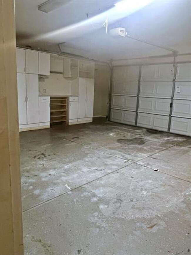 Building Photo - 145 Pickett Creek Ln