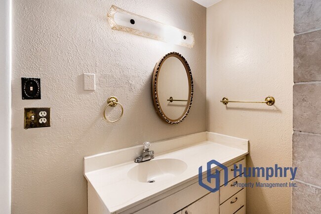 Building Photo - Nice home located off of Cleveland Blvd. near downtown Caldwell