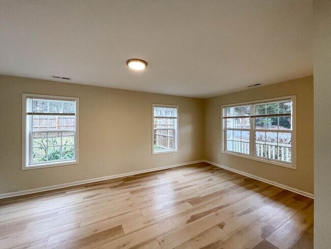 Building Photo - 101 Telfare Ln