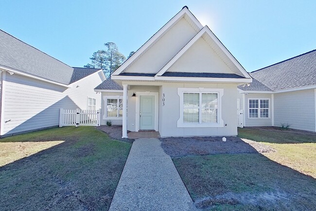 Building Photo - 303 Summercreek Cove