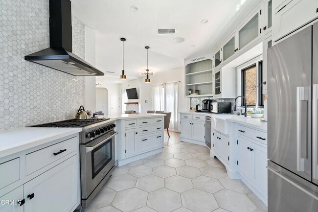 Building Photo - 4480 Sunnycrest Dr