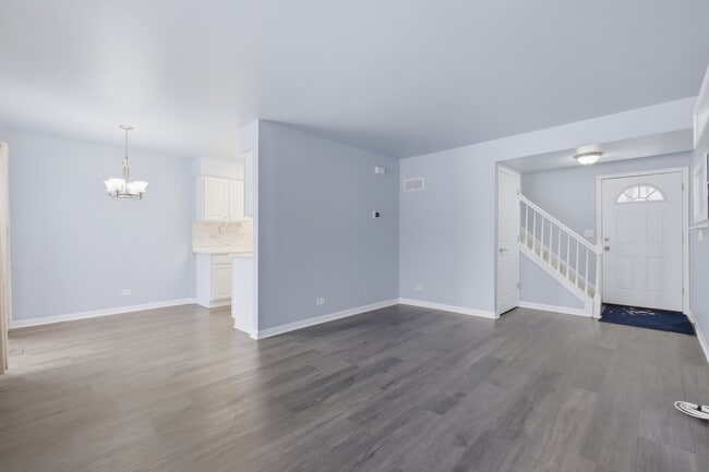 Building Photo - 269 Alpine Dr E