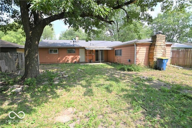 Building Photo - 4940 Leone Dr
