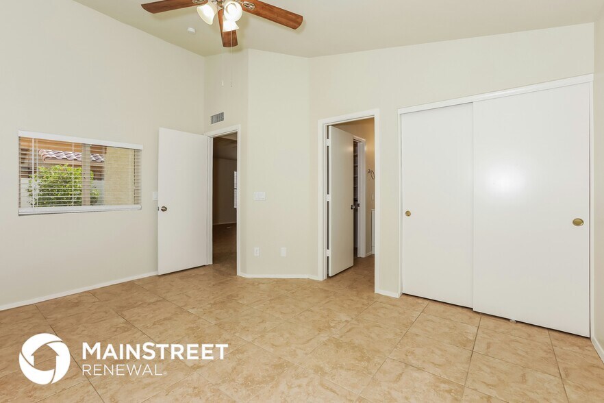 Building Photo - 4544 E Garnet Ave